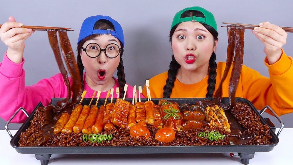 fenomena-Mukbang-pic-2